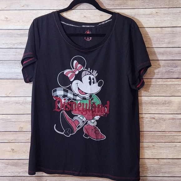 Disney Tops - NWOT Disney Minnie Mouse Tee